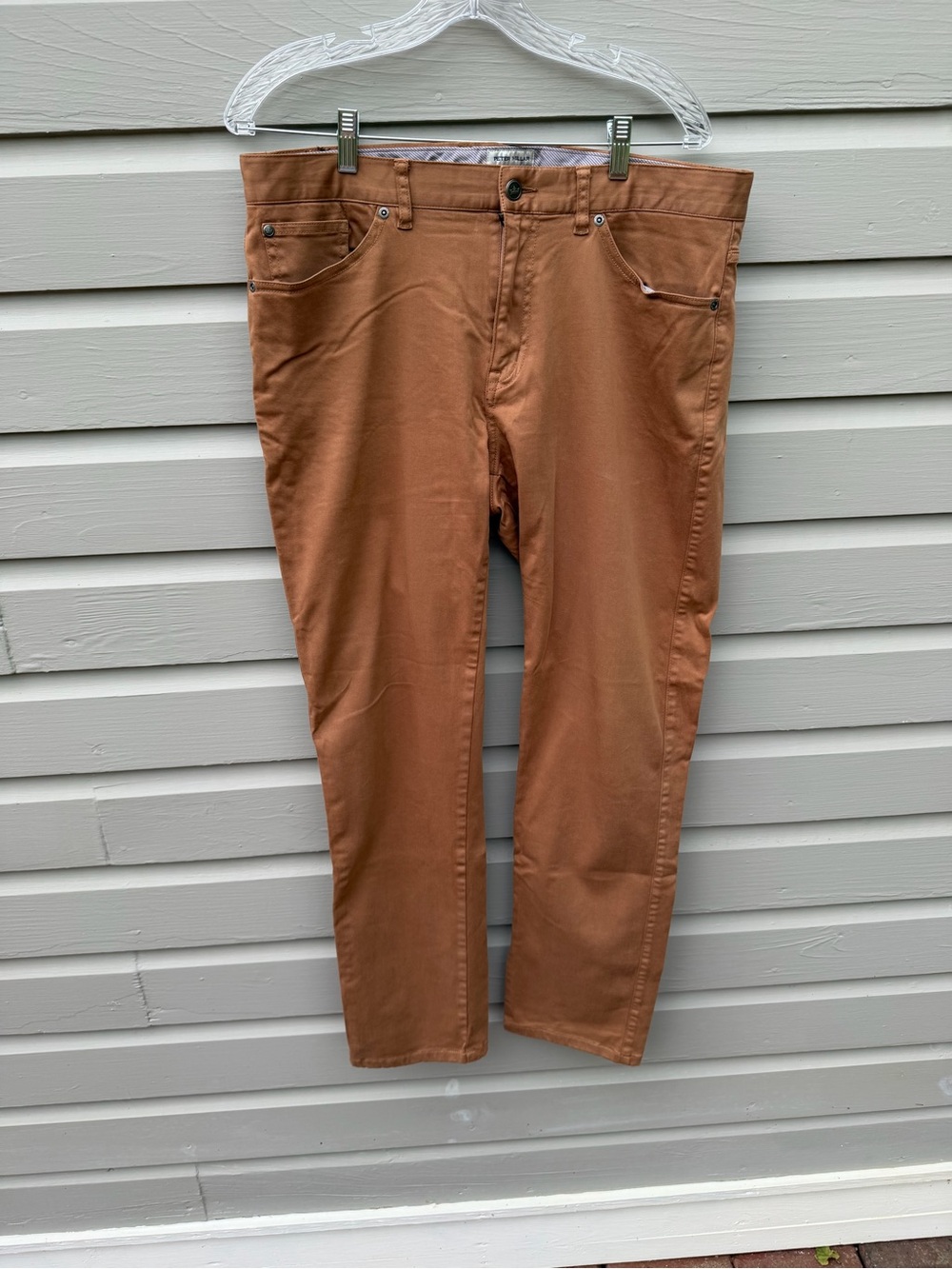 Peter Millar Straight-Leg Pants in Rust Brown